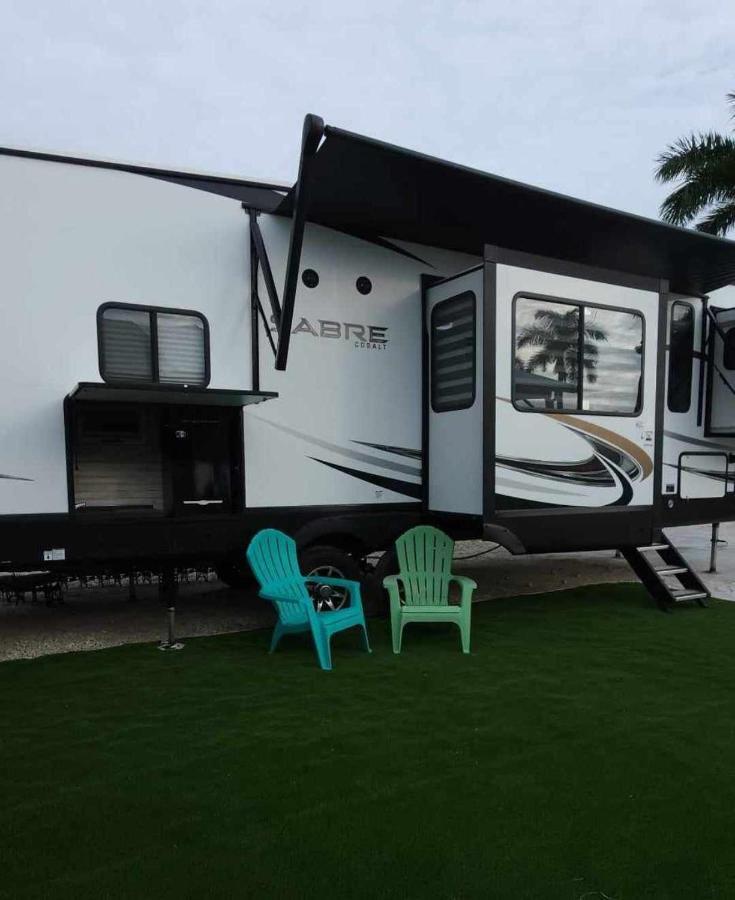 So "Time To Wander" Pet Friendly And Free Early Check-In! Villa Fort Myers Dış mekan fotoğraf